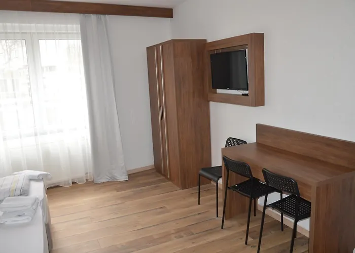 Hotel Colonia فندق