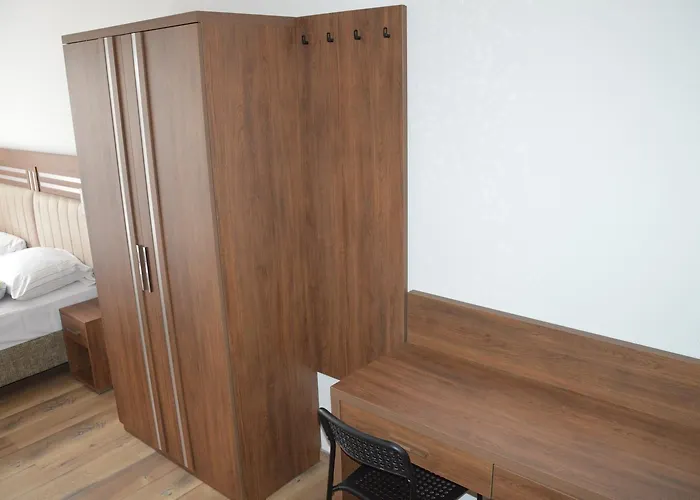 فندق Hotel Colonia 2*