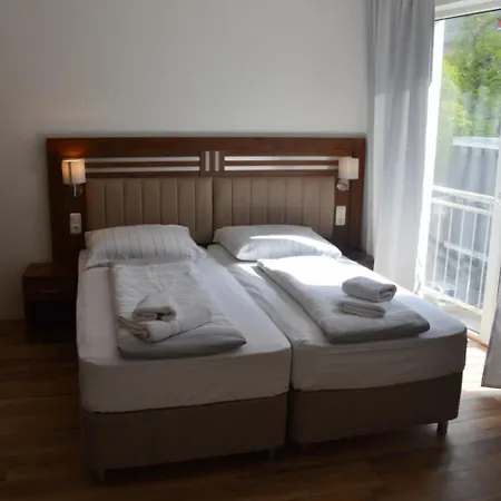 מלון Hotel Colonia קלן