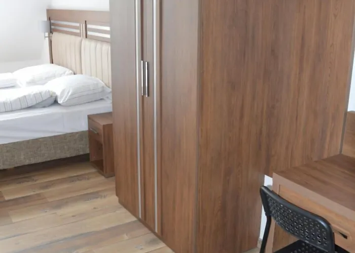 Hotel Colonia Hotel 2*