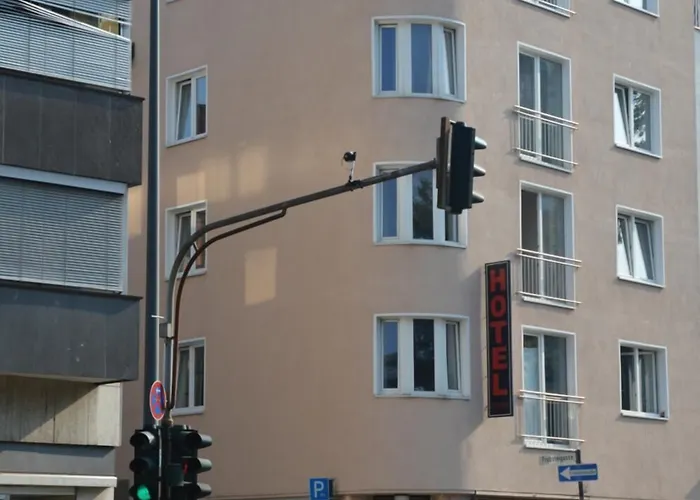 Hotel Colonia 2* Köln